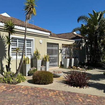 Plett57 - Self Catering - Room No1 بليتنبيرغ باي المظهر الخارجي الصورة