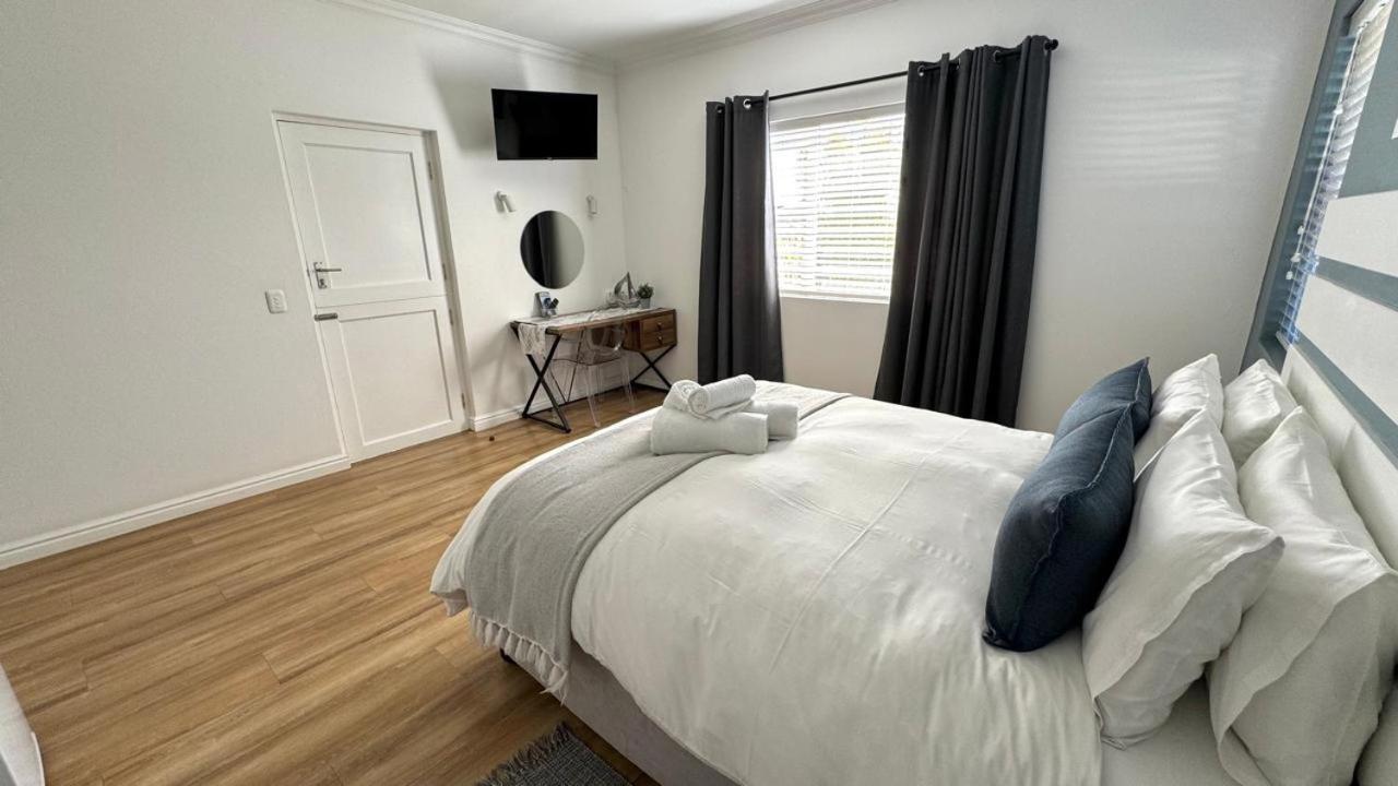 Plett57 - Self Catering - Room No1 بليتنبيرغ باي المظهر الخارجي الصورة